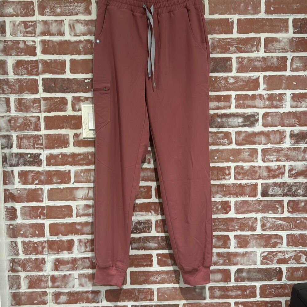 NWT FIGs Zamora High Waisted Jogger Scrub Pant Size M Tall Mauve